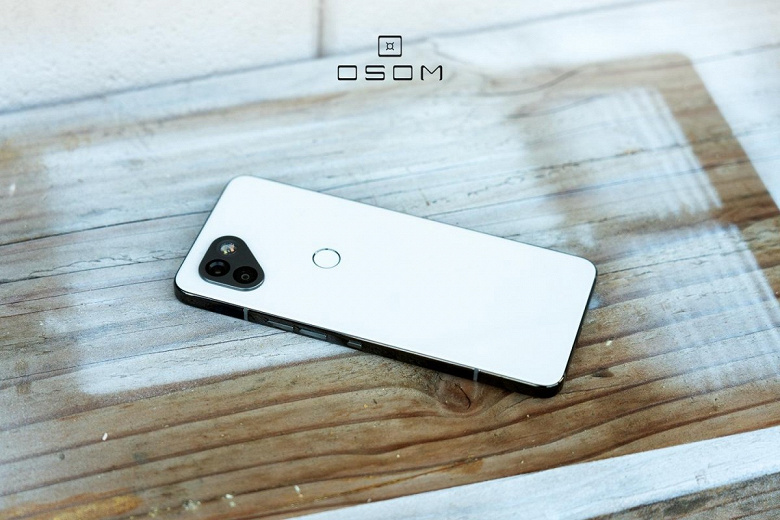 «Потрясающий» смартфон OSOM OV1 получит уникальный кабель с физическим переключателем и цену «значительно ниже 1000 долларов»